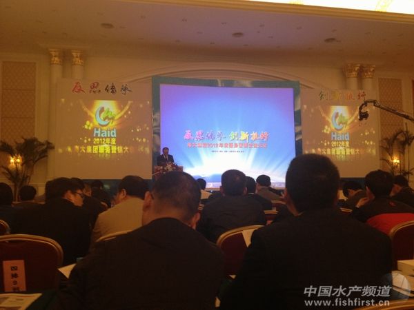 Ѧ�A��2012���澳�еĳ��L-��ͷ�˼