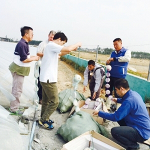 �ߴ��ϣ����ü{�����ﳲѨ���g��ˮ