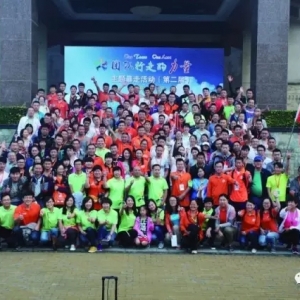 �Ν��֣�Ӣ�ݠ���������ݴ�lչ�ķ������D�͵�˼��