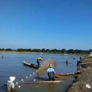 ����~�����B��ϧ�۴��r��С���~�y�u����