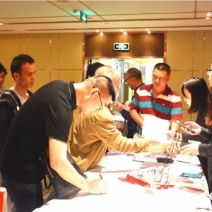 ��������������ˮ�~�ϰ�����λ�l�ܺ��ӣ���