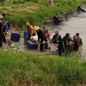 �ϰ����Bֳ���ό����ڄ�������Ŕ࣬���Լ���ȡ����