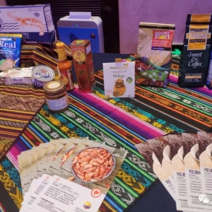 ��϶ࠖϲӭ���c�գ��r�a�I�lչ51�꣬��϶ࠖ��δ��조���r���@����Ƭ��