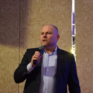 ����Ϻ�Ϳ��ˇ�c���g�Mչ