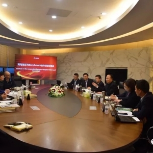 ͨ������Benchmark�lչ�����H�r�x��